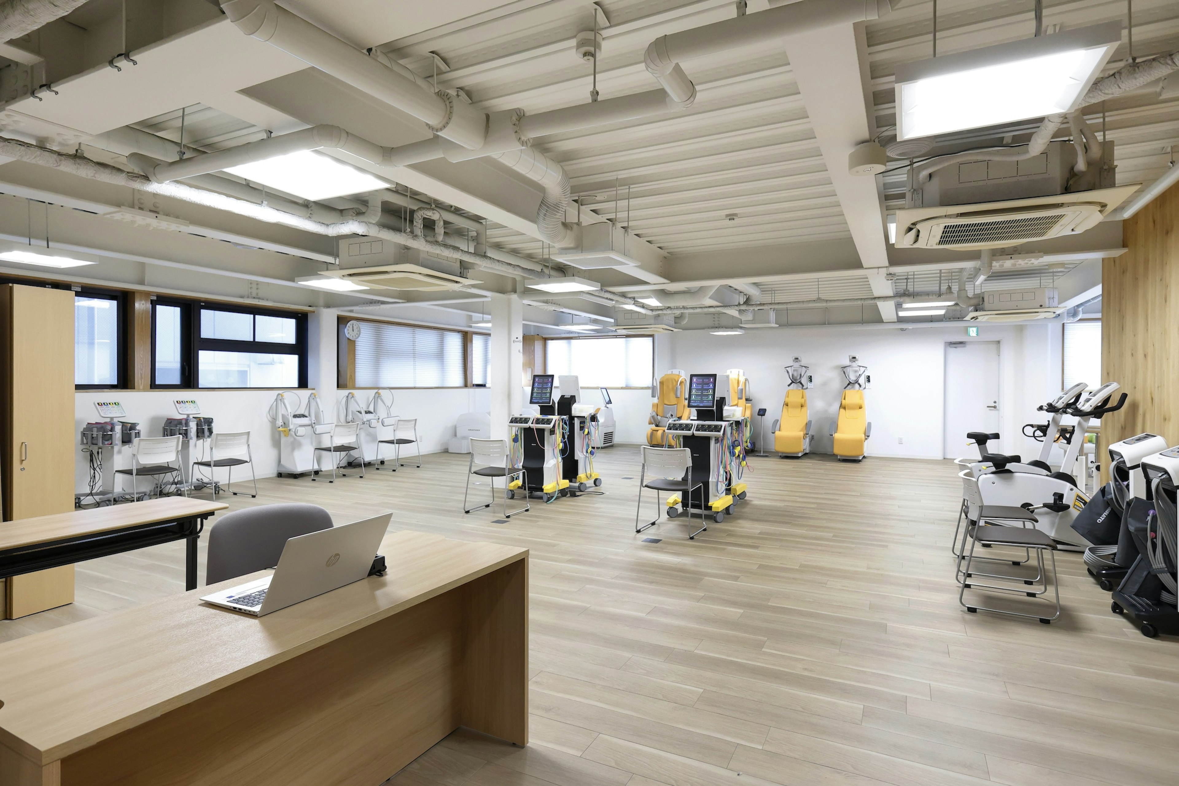 かんざき整形外科　リハビリテーションの院内画像