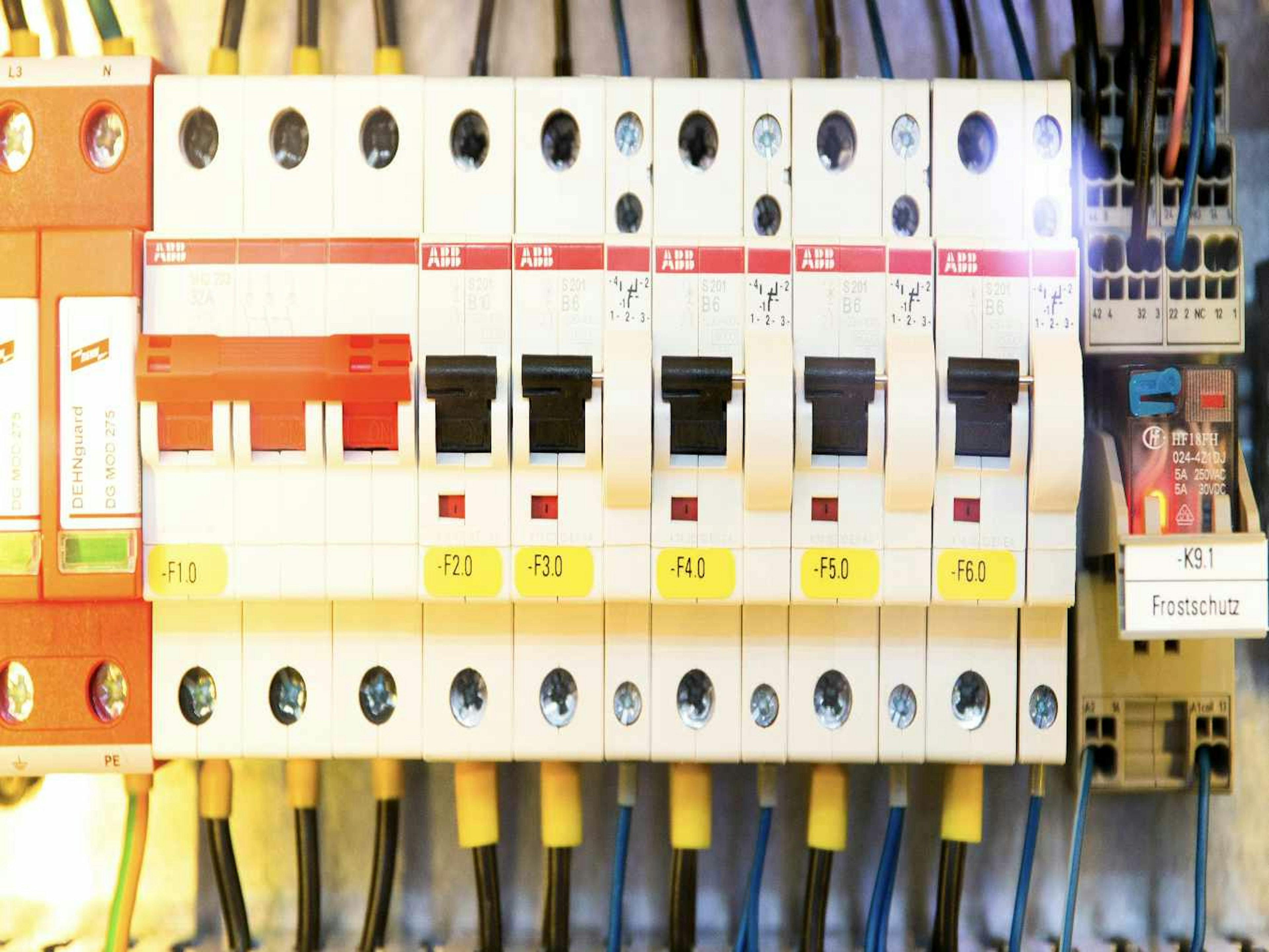 不利な住宅条件のイメージ